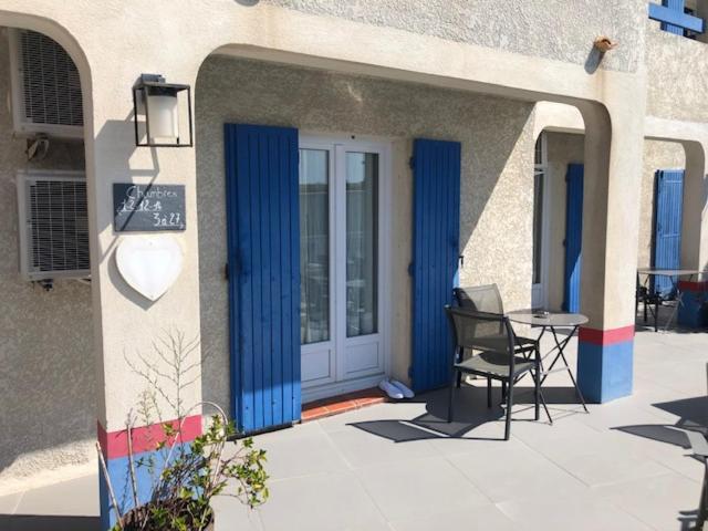 Hotel Le Bleu Marine Saintes-Maries-de-la-Mer Exterior foto