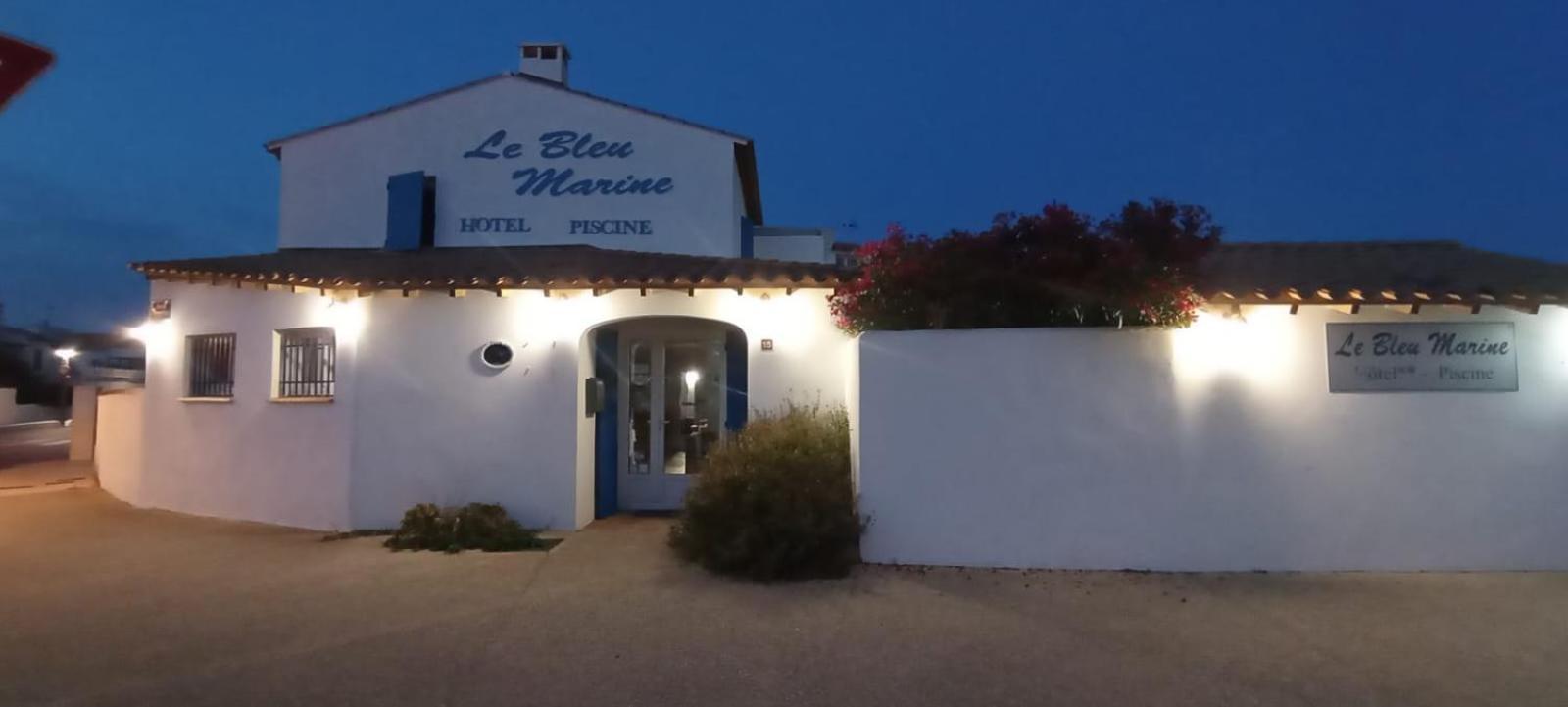 Hotel Le Bleu Marine Saintes-Maries-de-la-Mer Exterior foto